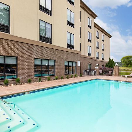 Holiday Inn Express & Suites - Cleveland Northwest By Ihg Exteriör bild