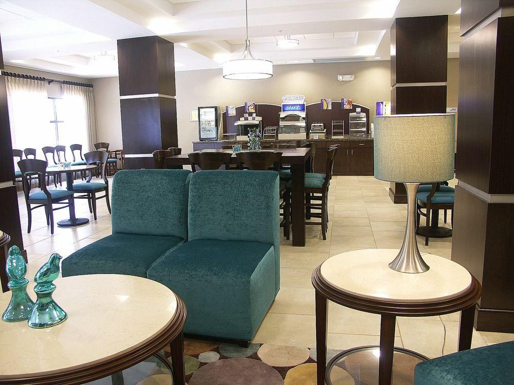 Holiday Inn Express & Suites - Cleveland Northwest By Ihg Exteriör bild
