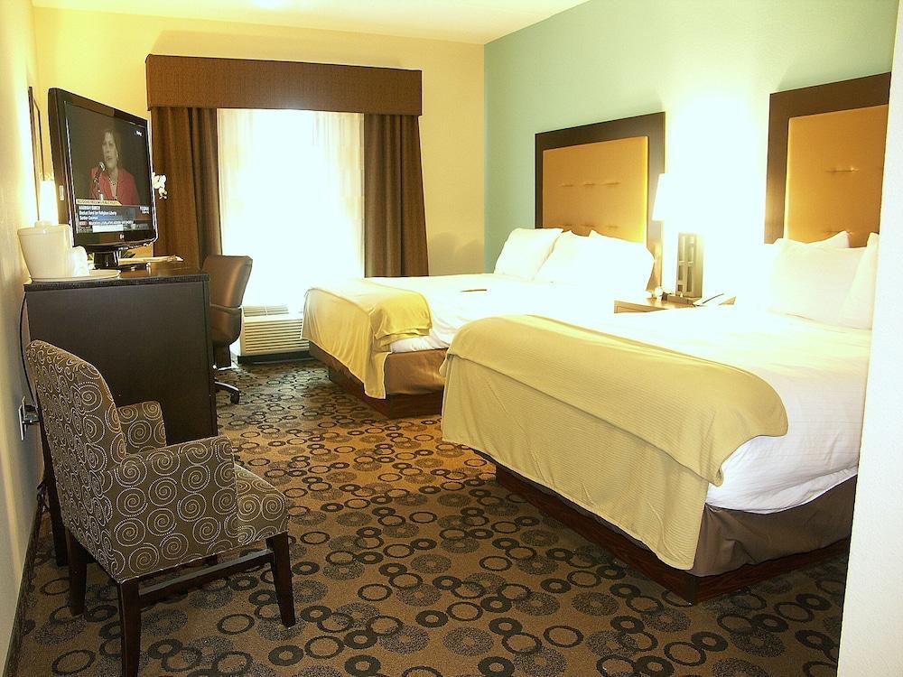 Holiday Inn Express & Suites - Cleveland Northwest By Ihg Exteriör bild