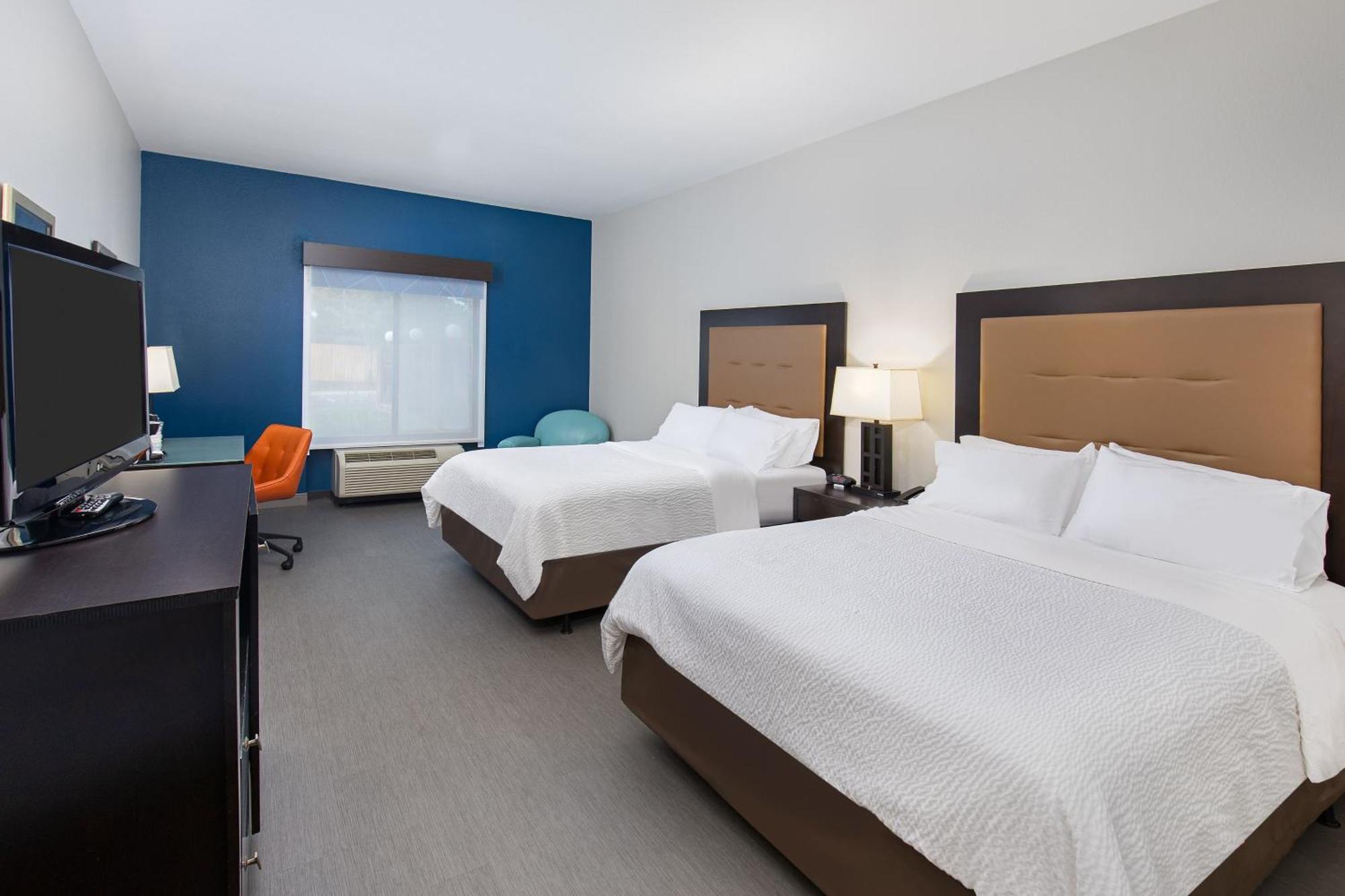 Holiday Inn Express & Suites - Cleveland Northwest By Ihg Exteriör bild