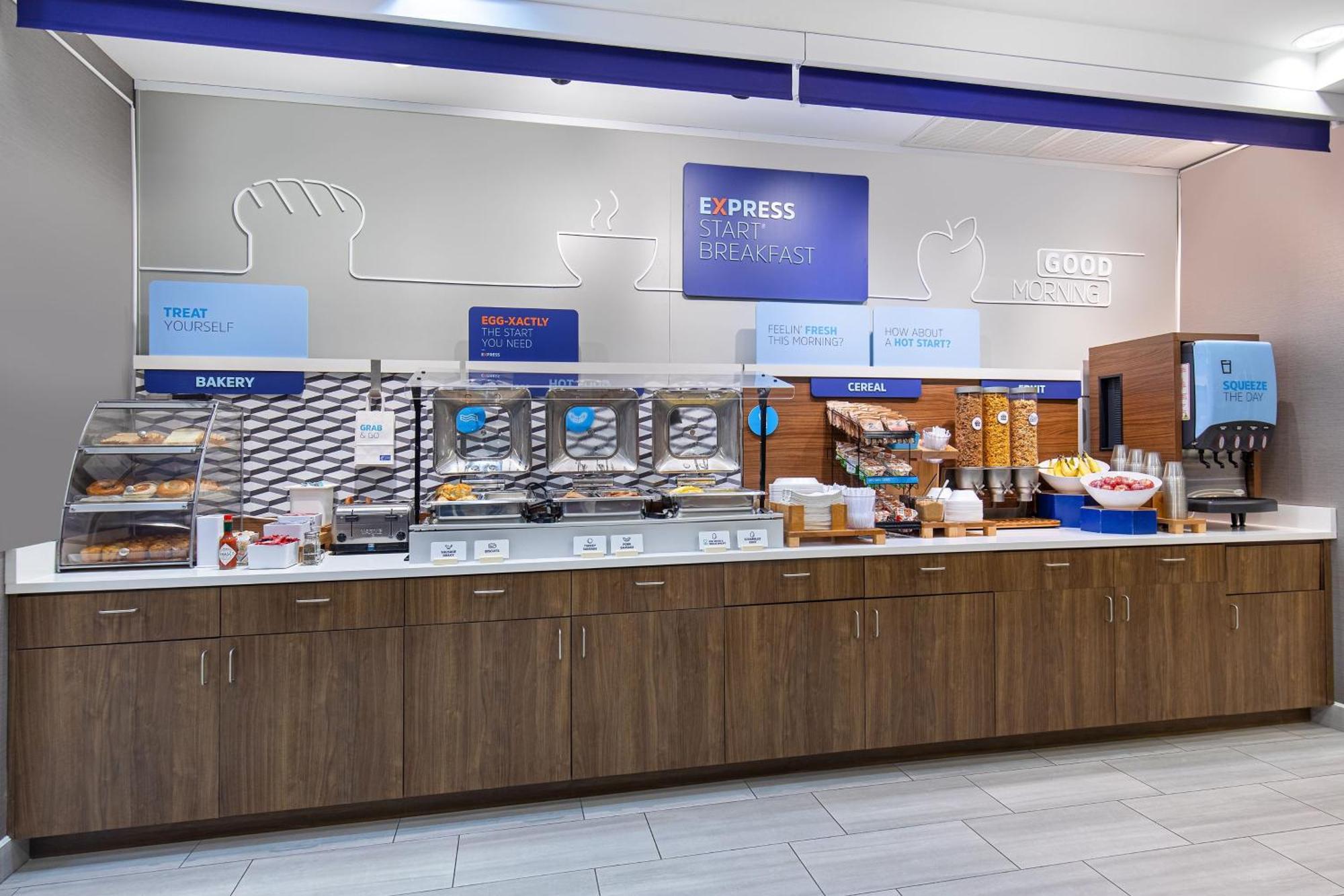 Holiday Inn Express & Suites - Cleveland Northwest By Ihg Exteriör bild