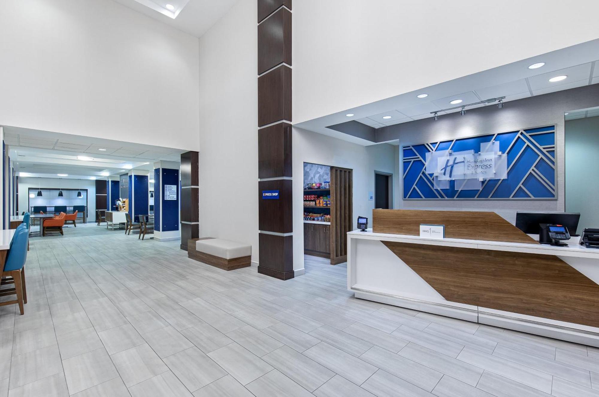Holiday Inn Express & Suites - Cleveland Northwest By Ihg Exteriör bild