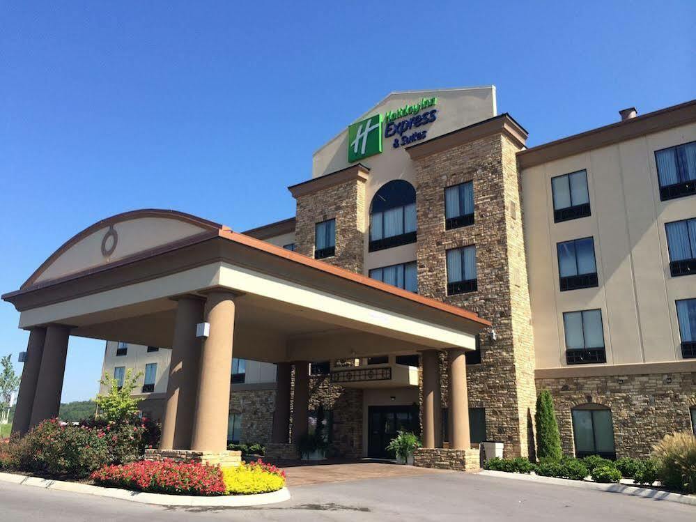 Holiday Inn Express & Suites - Cleveland Northwest By Ihg Exteriör bild